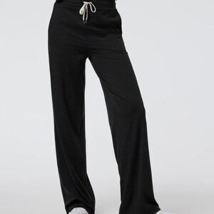 Vuori Halo Essential Wideleg Pants - Medium